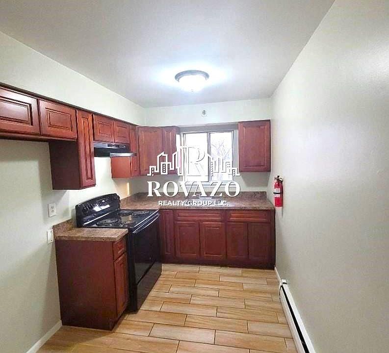 1st image of 93-92 Mount Vernon Ave #1