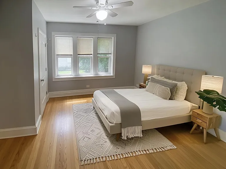 3018 N Karlov Ave #1F — Photo 8