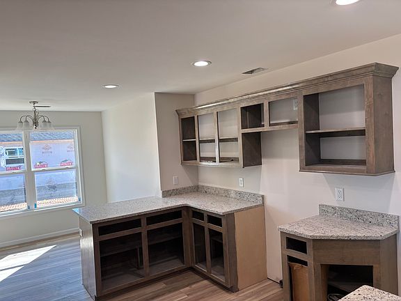 5th image of 3965 Peakvalley Rd