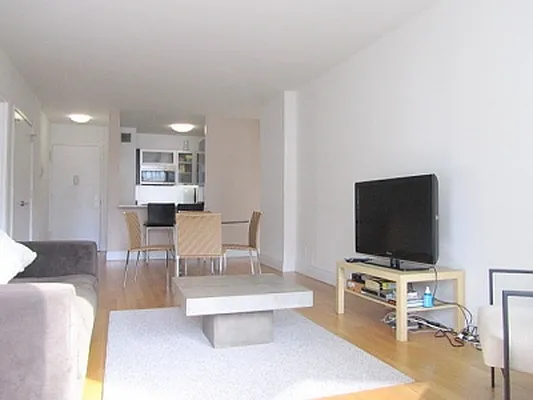 Rented by Citi Habitats | media 35
