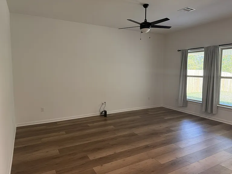 15490 Ralph Christy Dr — Photo 5
