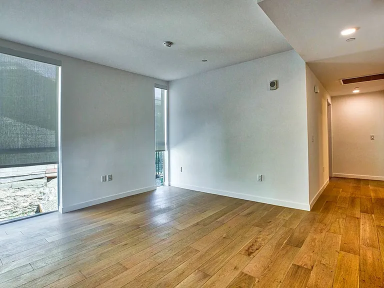 1048 Manzanita — Photo 16