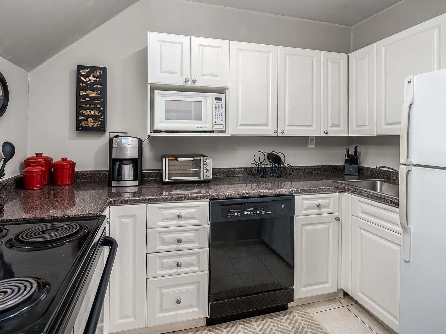 1 bed, 738 sqft, $3,250 — Photo 4