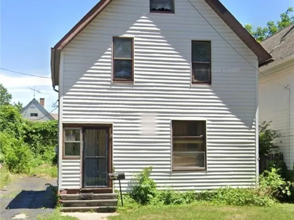 821 E 156th St, Cleveland, OH 44110