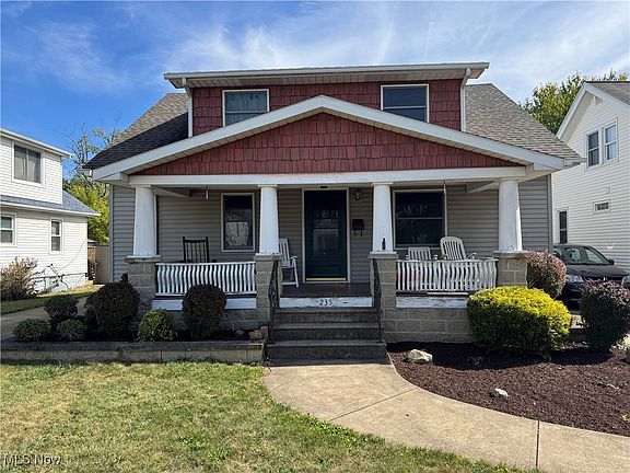 3rd image of 235 Harwood St