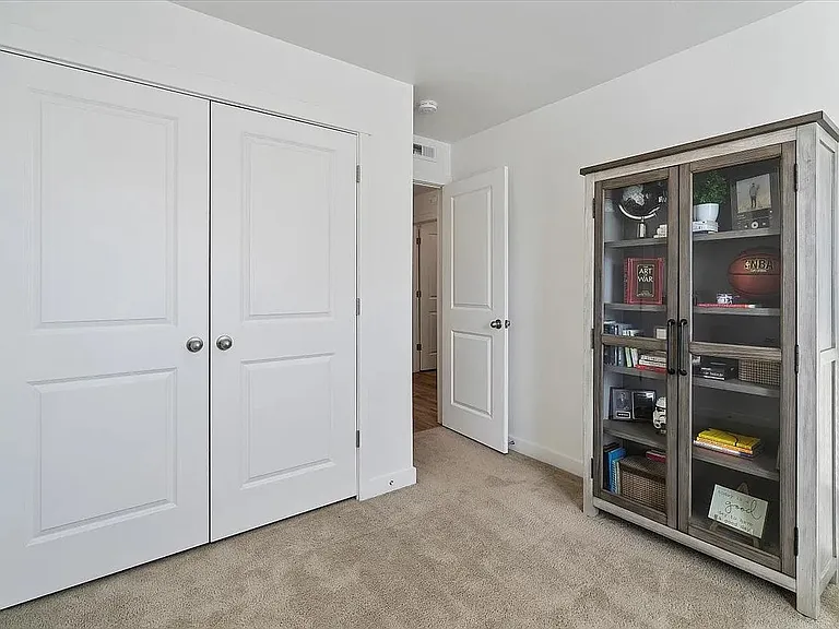 14818 S Queens Garden Ln — Photo 7