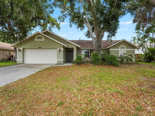 6909 9th Ct E, Sarasota, FL 34243