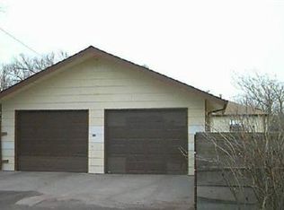 724 S Seward Ave, Liberal, KS 67901