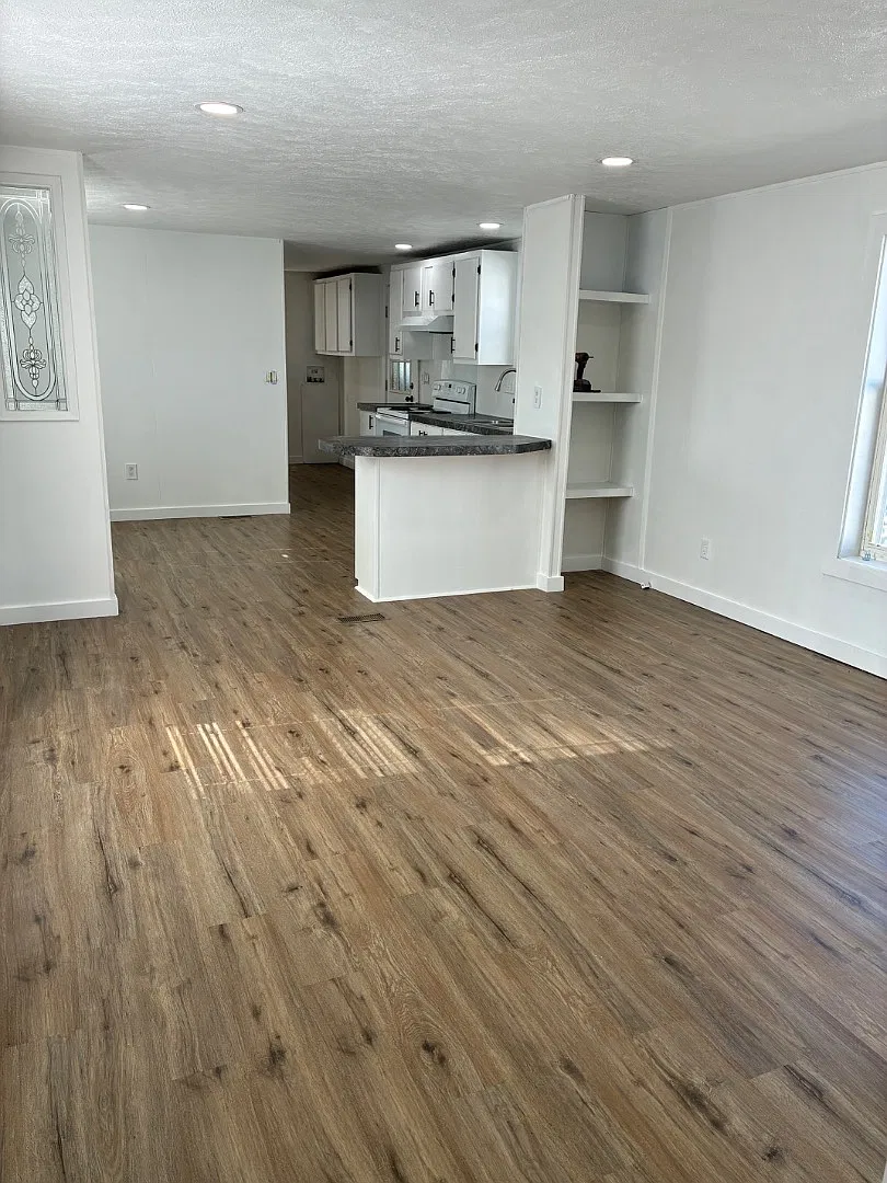 509 S H St — Photo 2