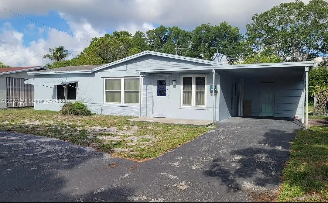 Building Photo - 4841 NW 10th Ter