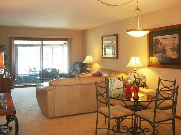 3rd image of 2596 E Sun Valley Dr APT 103