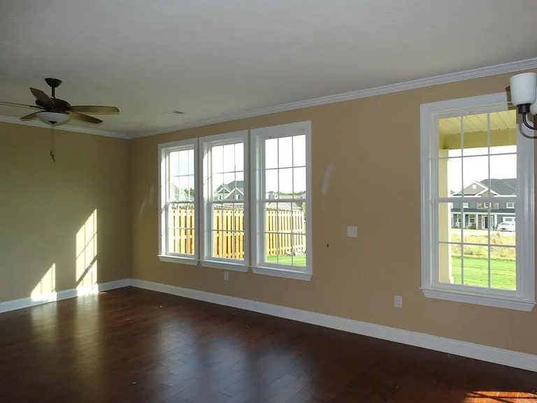 1033 Ardrey Cir — Photo 5