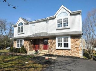 45 Pearl Dr, Doylestown, PA 18901