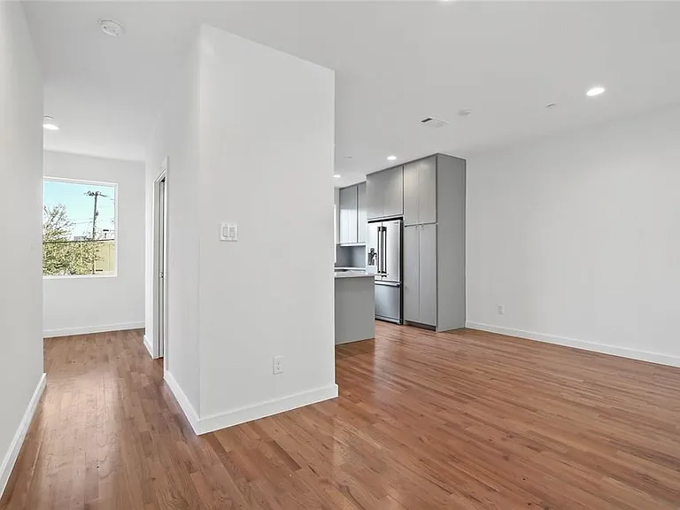 4713 Bryan St #504 — Photo 14