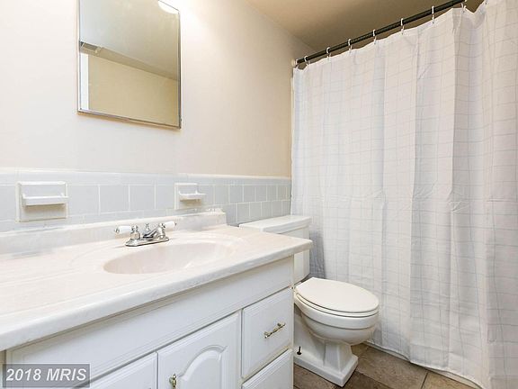 4th image of 4410 Oglethorpe St APT 203