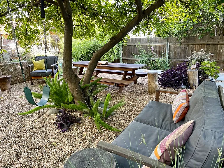 1143 N Benton Way — Photo 33