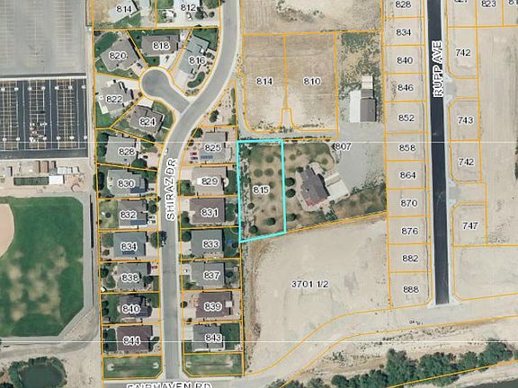 5th image of 815 Shiraz Dr