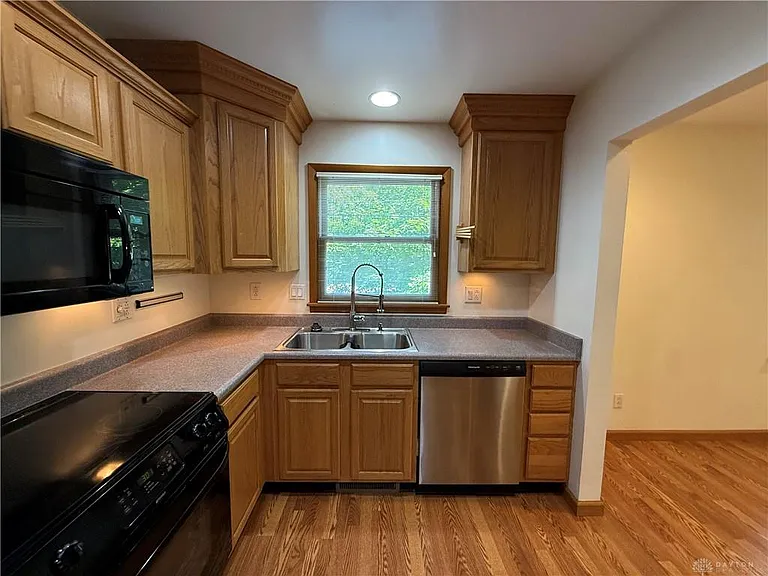 2162 Willowgrove Ave — Photo 10