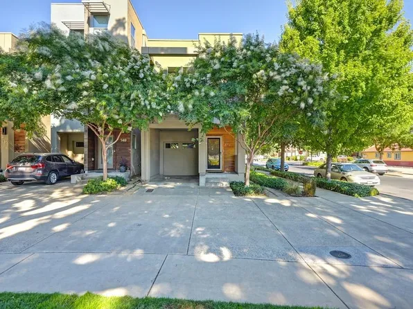 153 Tributary Ln, West Sacramento, CA 95605