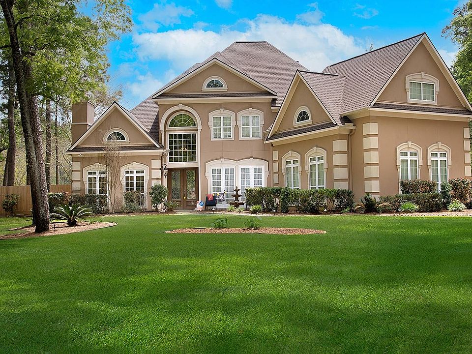 1st image of 10218 Clubhouse Cir