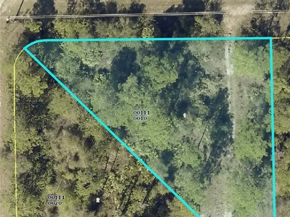 323 Woodburn Dr, Lehigh Acres, FL 33972