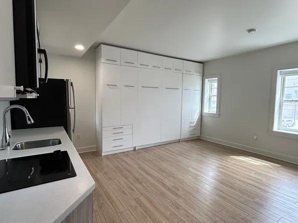 Freiden Apts. (1760 Jackson St.)