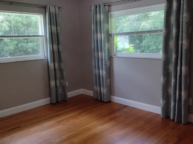 720 NE 17th Ct — Photo 54