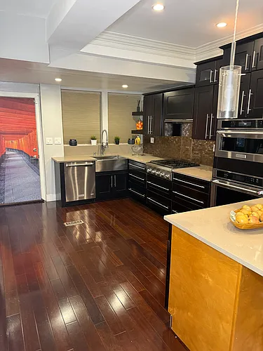 910 I St NE Photo 1