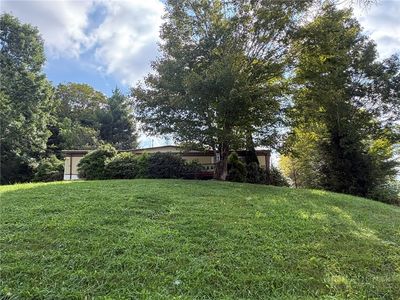 16 Wineberry Lane, Newland, NC, 28657