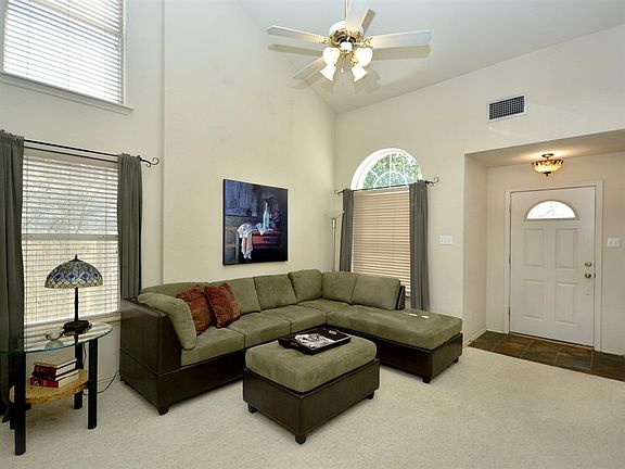 4th image of 7621 Peabody Dr