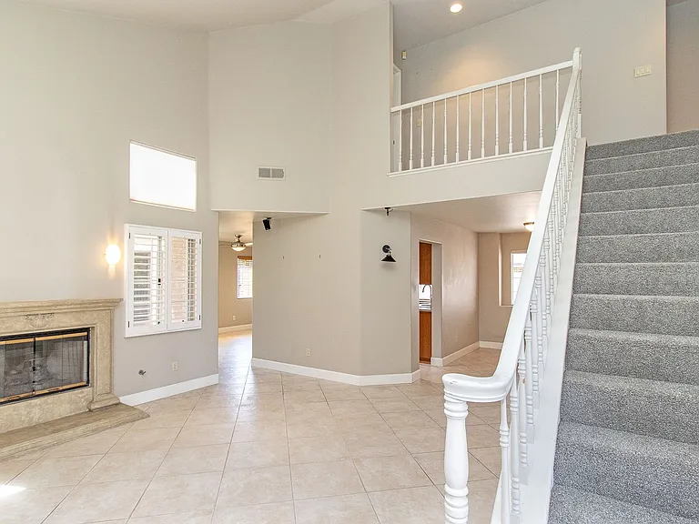 3114 San Helena Dr — Photo 3