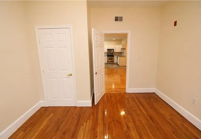14 Estella St #1 — Photo 8