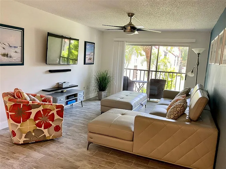 3213 Beneva Rd #204 — Photo 3