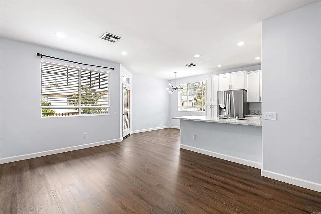 2 bed, 1100 sqft, $3,200 — Photo 4