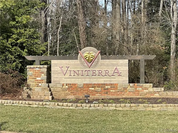 7204 Blanc St, New Kent, VA 23124