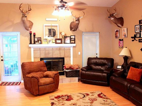 5th image of 908 Hardy Way