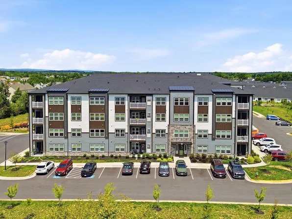 151 McCormick Dr #203, Winchester, VA 22602
