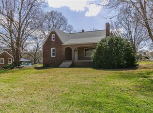 405 Chapel Hill Rd, Burlington, NC 27215