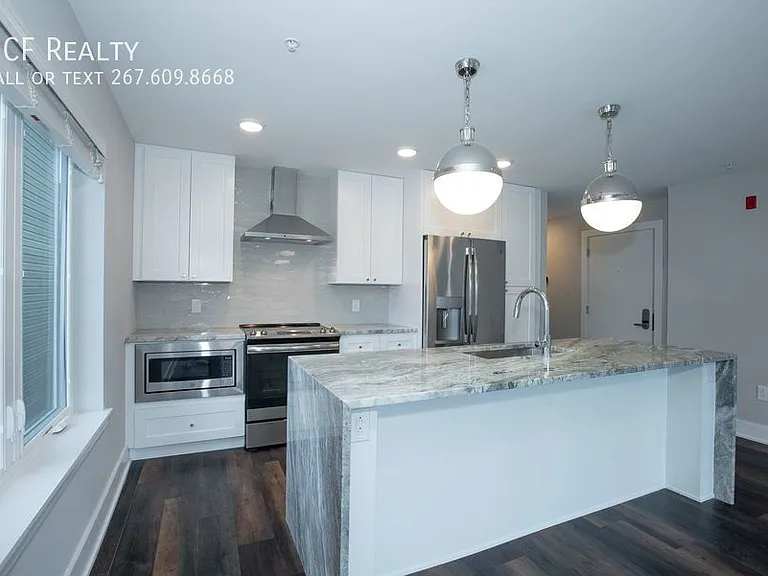 817 N 20th St #10 — Photo 5