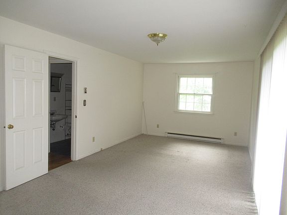 4th image of 231 Kearns St