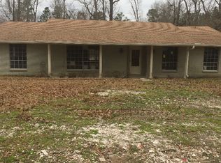 134 Wood Manor Ln, Sour Lake, TX 77659