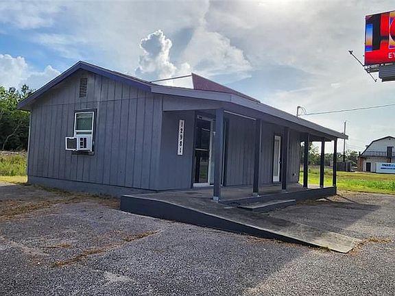 4th image of 12981 Highway 6