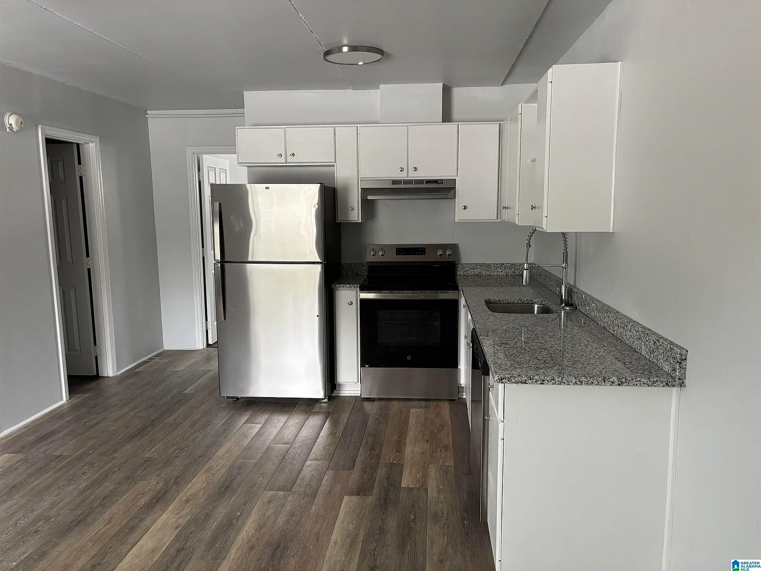 1 bed, 1.0 bath, $750 — Photo 1