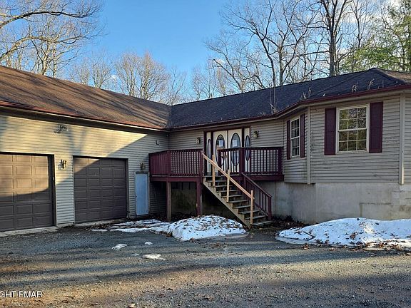 2nd image of 105 Ozark Rd