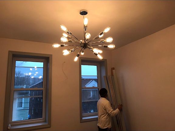 4th image of 61 Lake St #1