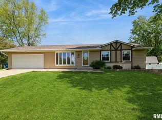 2212 Harts Mill Rd, Clinton, IA 52732