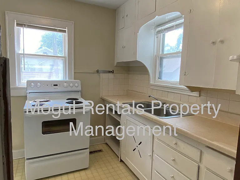 1340 S Market St — Photo 8