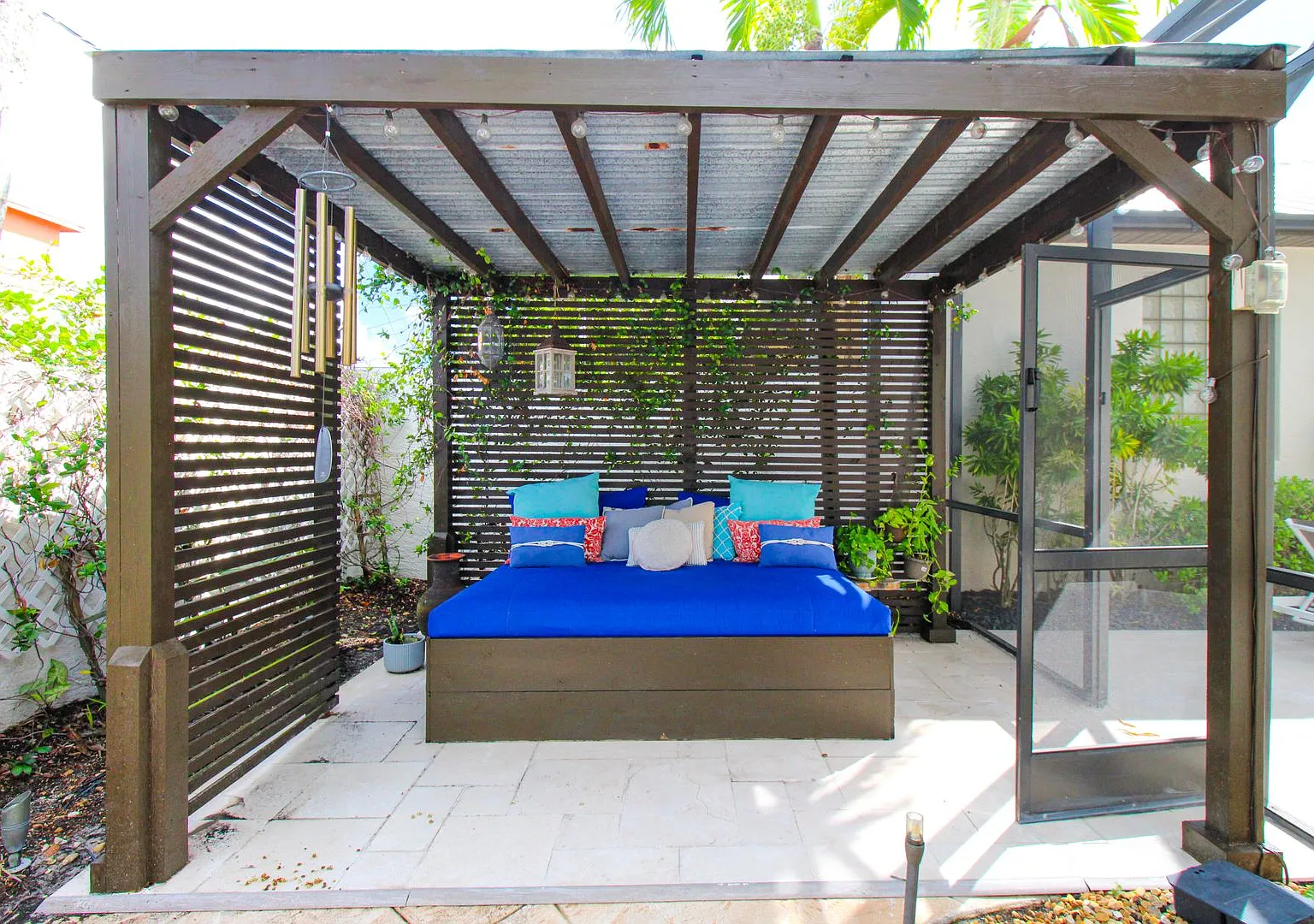 ** Luxury Modern Zen Retreat Home In Naples Park ** Walk To The Beach ** 4br/4ba Private Pool & S... — Photo 3
