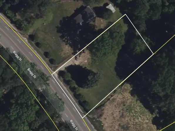Bragg St, Sanford, NC 27330