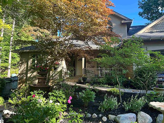2nd image of 2910 Cedarwood Ln